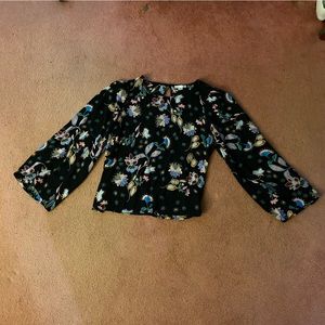 Women’s shirt floral pattern